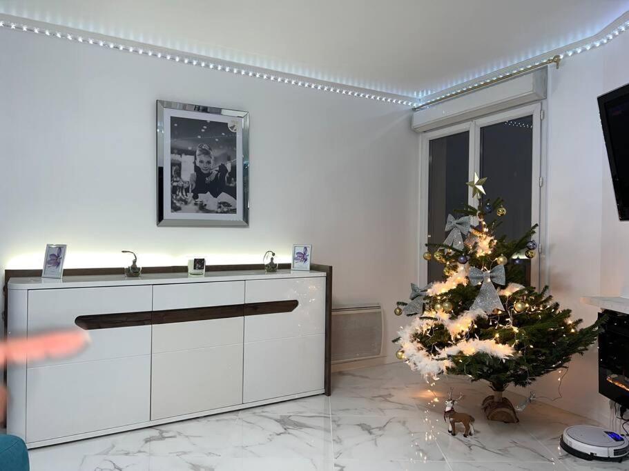 Appartement Luxueux 70M2, 2 Chambres أورْجونْتُيْ المظهر الخارجي الصورة